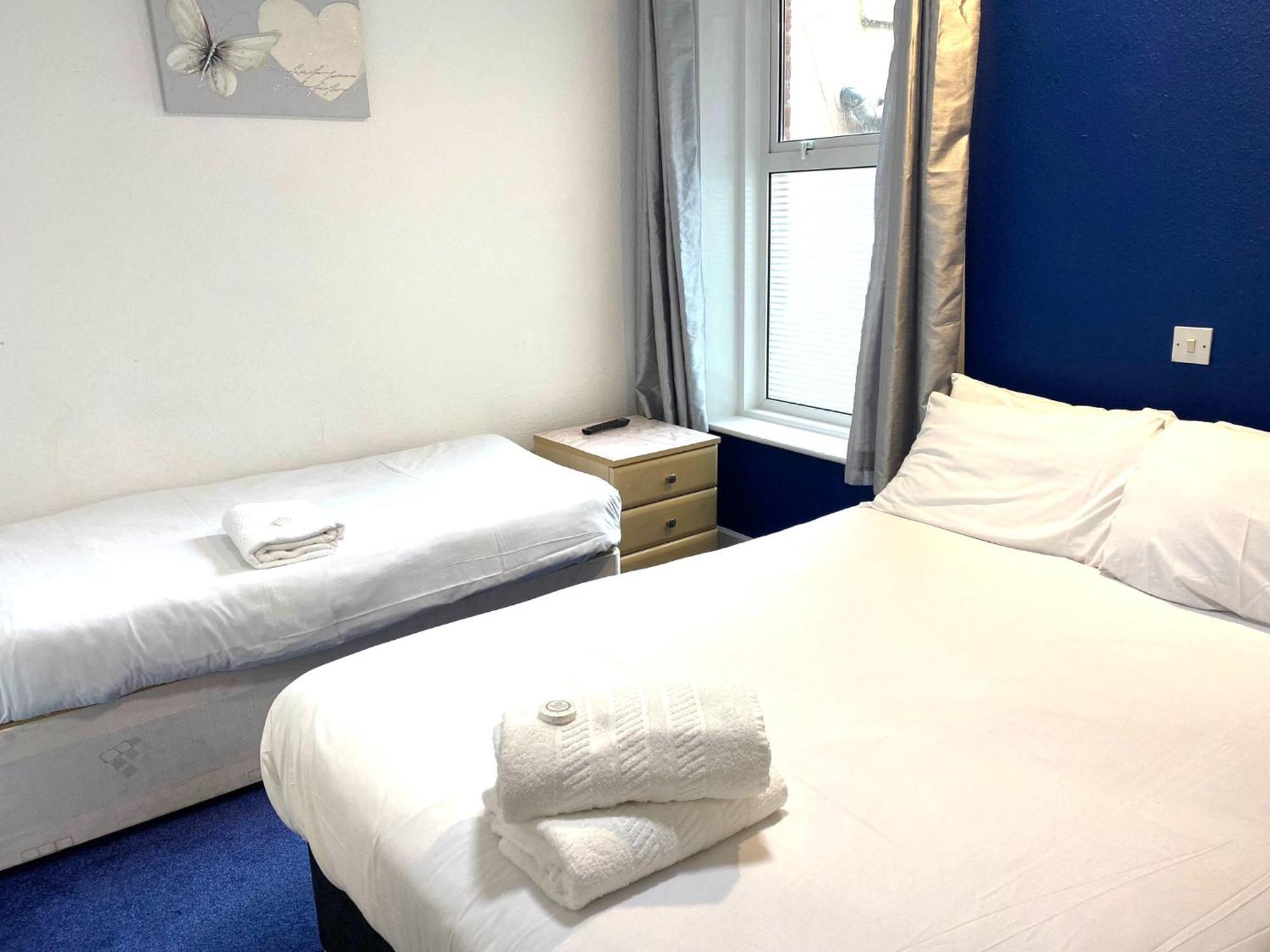 Triple Room with Shower